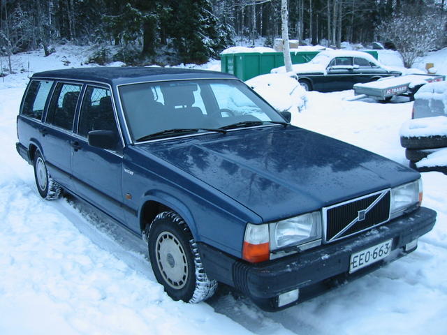 Volvo_745GLE-88_2