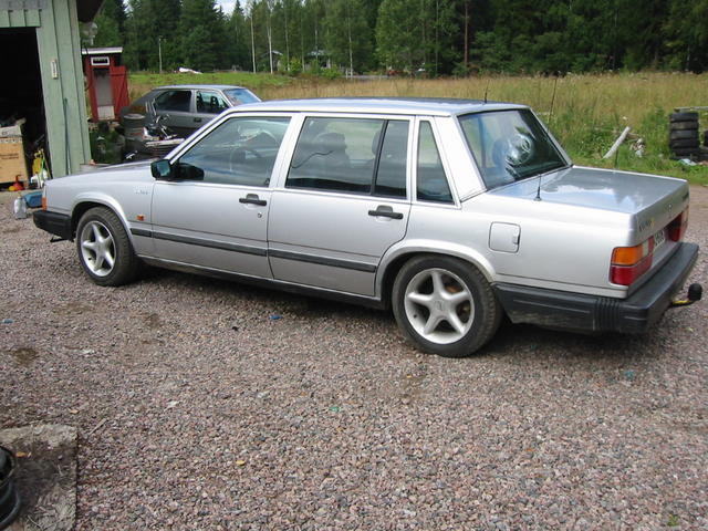 Volvo740GLE-88_3