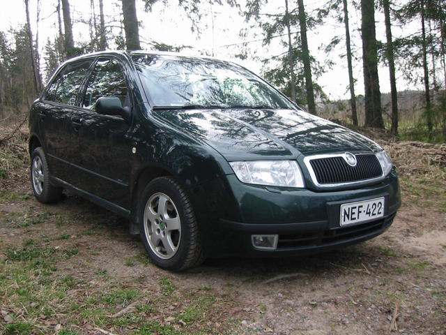 Skoda_Fabia_00-2