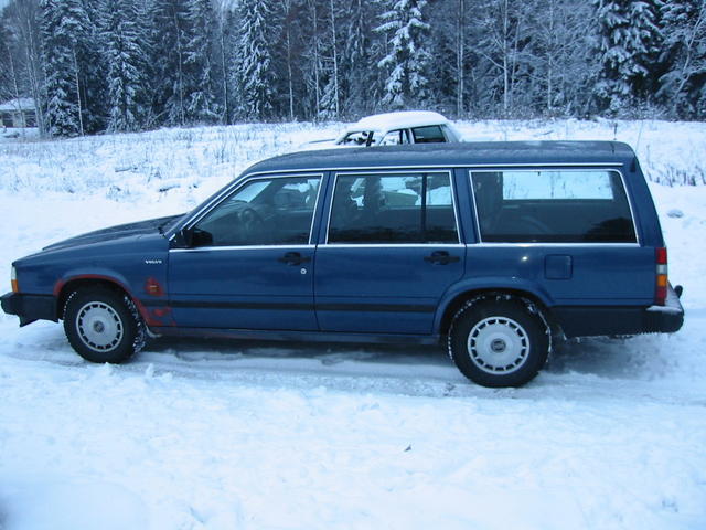 Volvo_745GLE-88_5