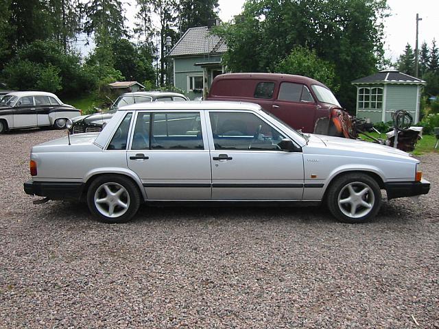 Volvo740GLE-88_5